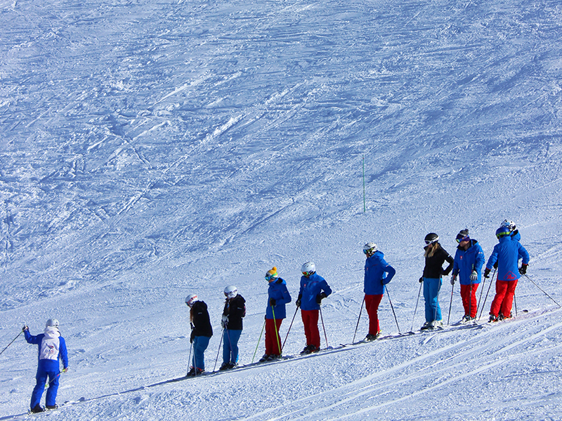 how to get a job as a ski or snowboard instructor