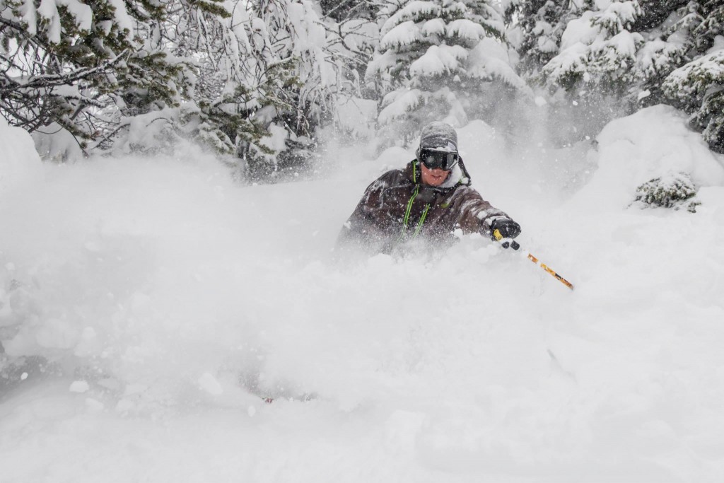 Off-piste skiing - Banff